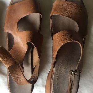 ANTELOPE PLATFORM SANDAL